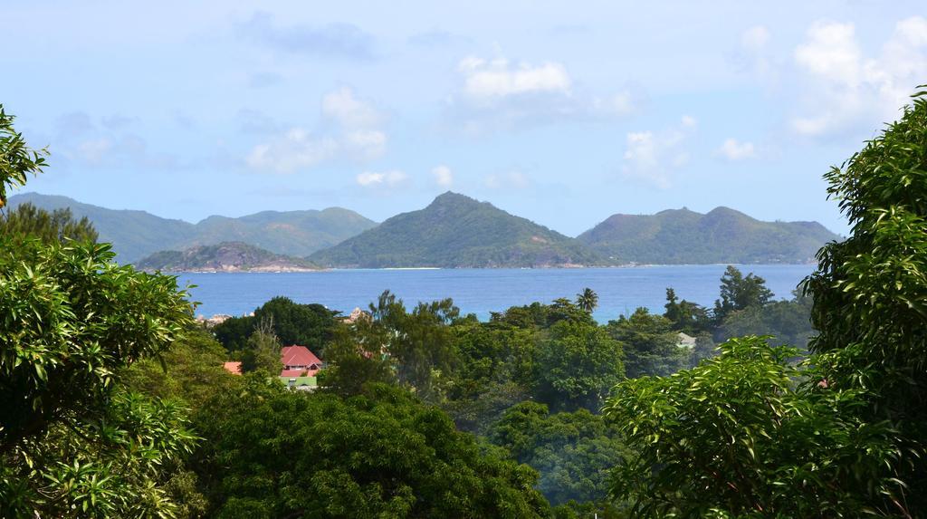 กาซ ลาดูเกอร์ เฮาส์ Bed & Breakfast ลาดิก ภายนอก รูปภาพ