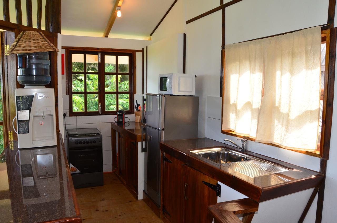 กาซ ลาดูเกอร์ เฮาส์ Bed & Breakfast ลาดิก ภายนอก รูปภาพ
