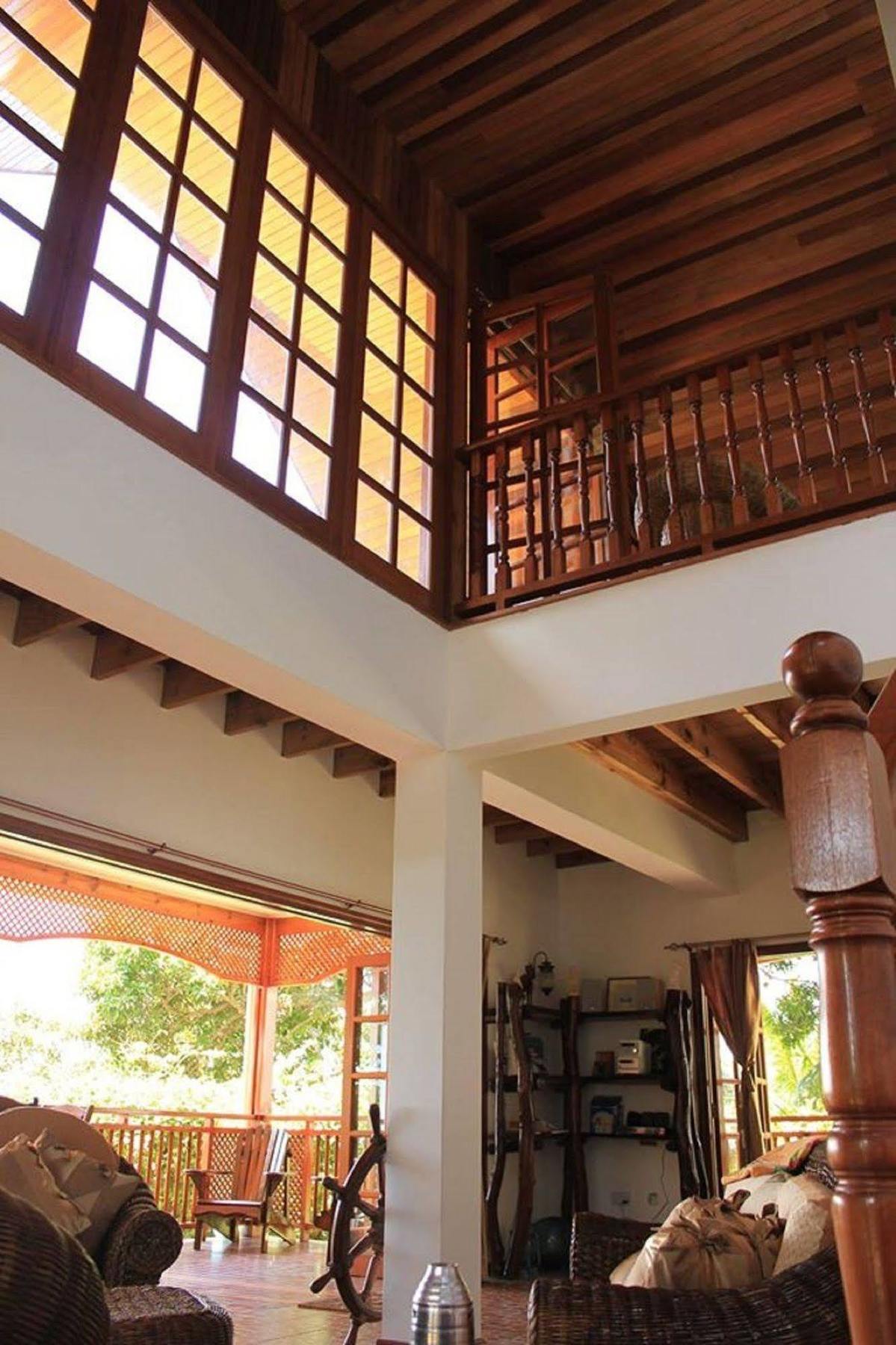 กาซ ลาดูเกอร์ เฮาส์ Bed & Breakfast ลาดิก ภายนอก รูปภาพ